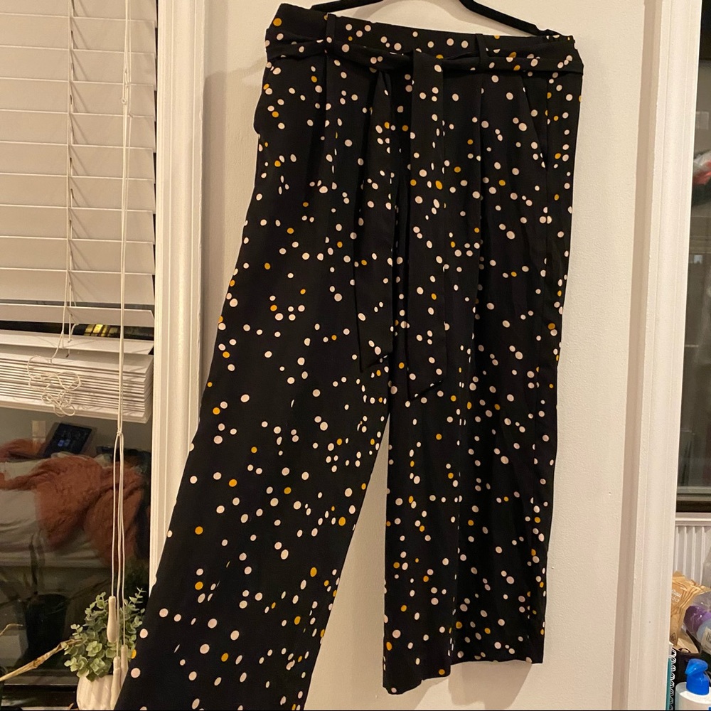 Wide Legged Cropped Pants with Polka Dots Size S